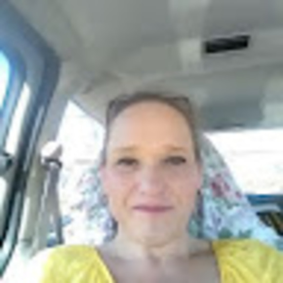 Meet your Posher, Michelle - Picture 1 of 1